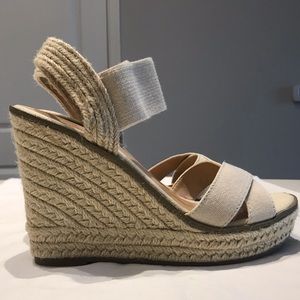 Cream/tan Merona Wedges